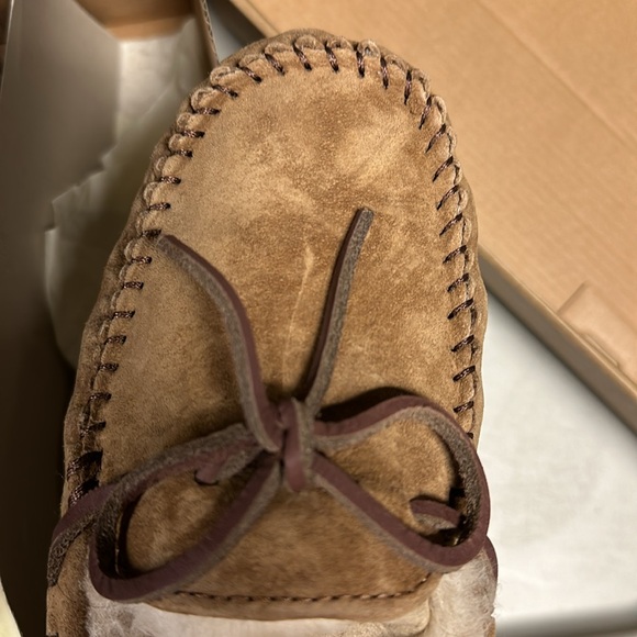 UGG Slip ons - Picture 6 of 9